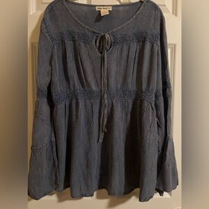 NWOT indigo thread distressed denim peasant top. Size L